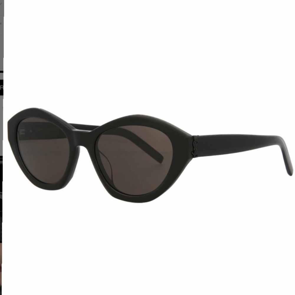 Chic Black Sunglasses